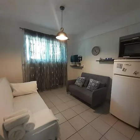 Polichrono Studio Apartment *
